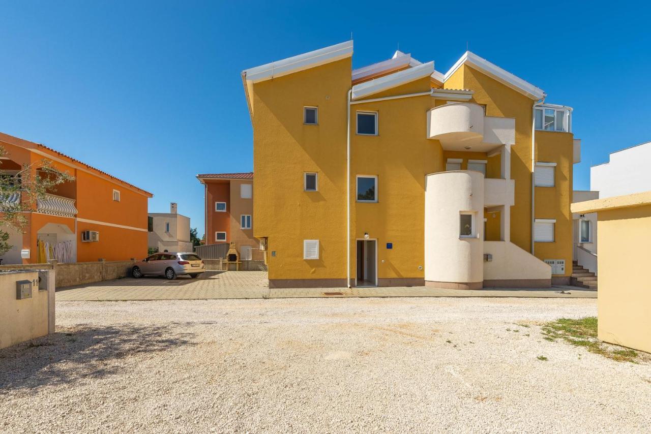 Niko Apartment Vir Eksteriør billede