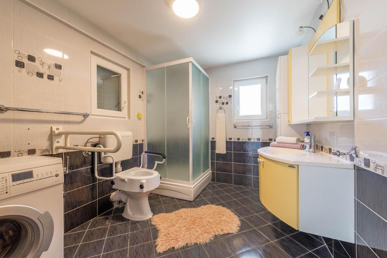 Niko Apartment Vir Eksteriør billede